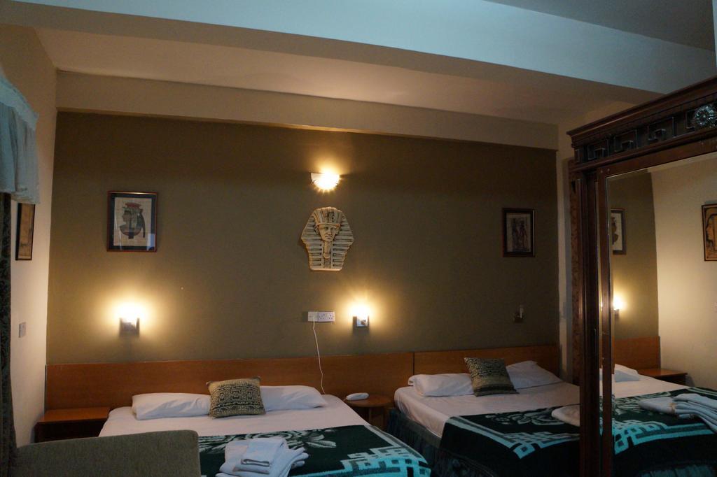 Sky Hotel Никозия Екстериор снимка